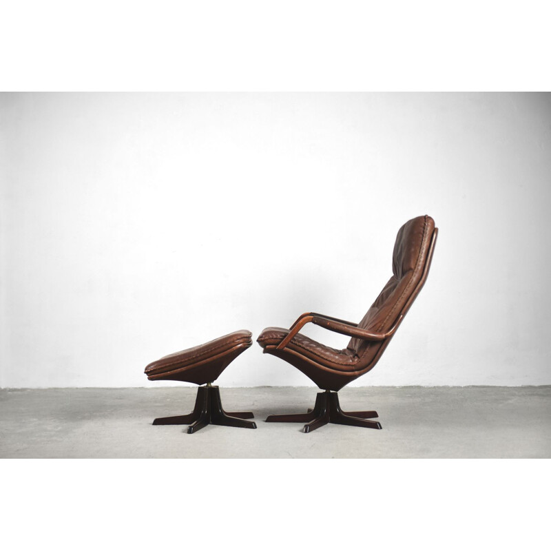 Adjustable vintage leather chair and ottoman by Berg Furniture, 1970