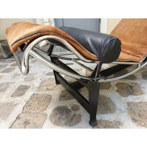Vintage LC4 Long Chair by Le Corbusier in cowskin, 1965