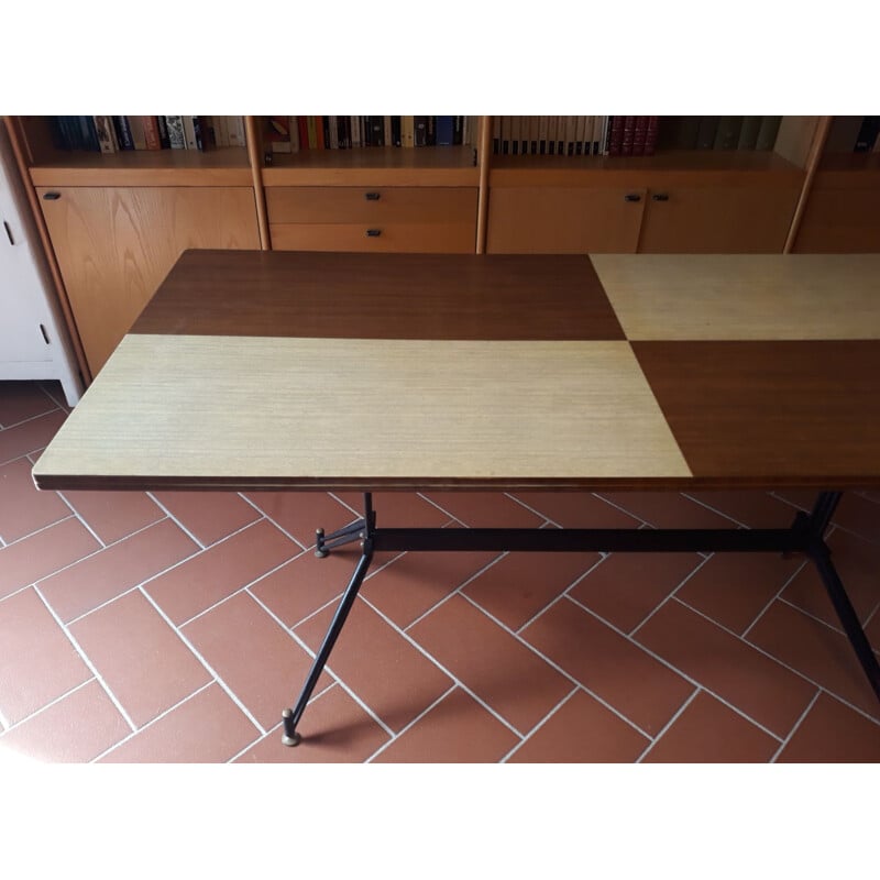 Table vintage en bois bicolore et fer, Italie 1950