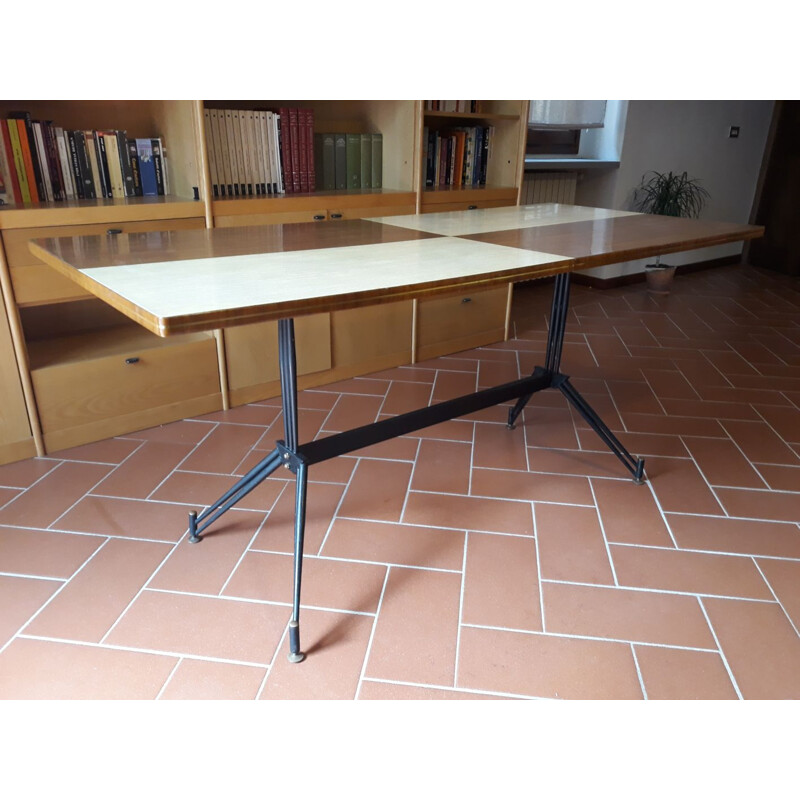 Mesa vintage bicolor de madera y hierro, Italia 1950