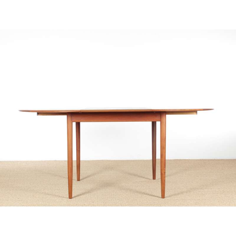 Teak round scandinavian vintage dining table in butterfly extension, 1960s