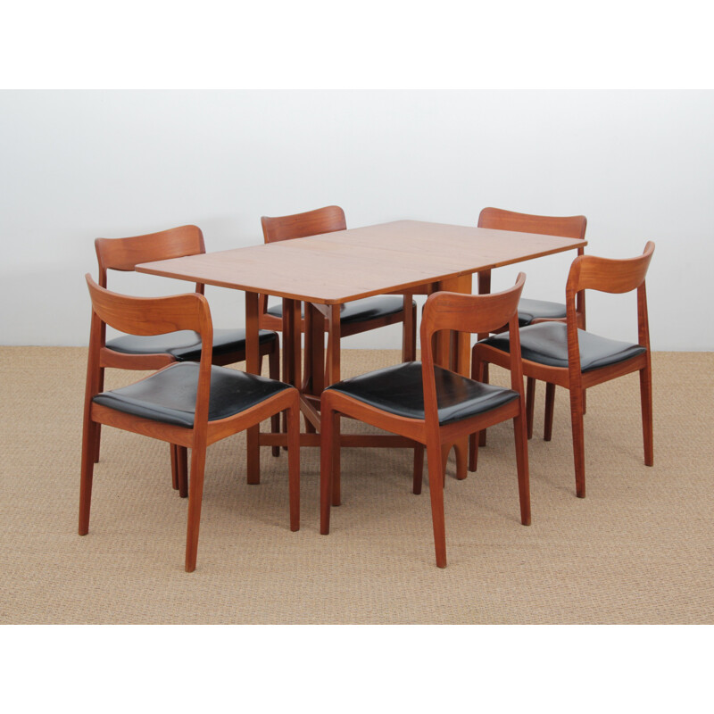 Vintage teak dining table with flaps 