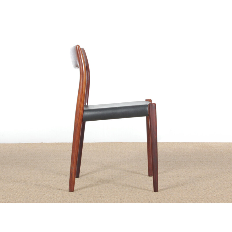 Suite de 4 chaises vintage scandinaves en palissandre modèle 77 par Niels O. Møller, 1970