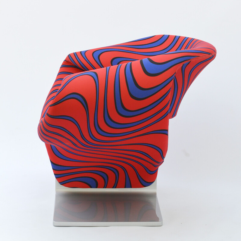 Vintage ribbon chair "Momentum" fabric from Jack Lenor Larsen, by Pierre Paulin for Artifort  