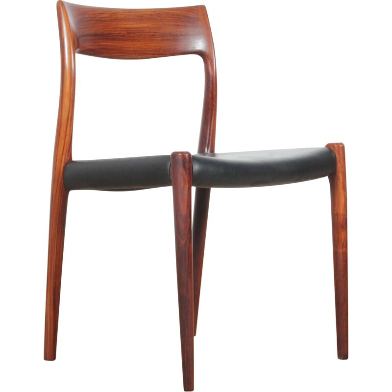 Vintage Set of 4 Scandinavian rosewood chairs model 77 Niels O. Møller, 1970