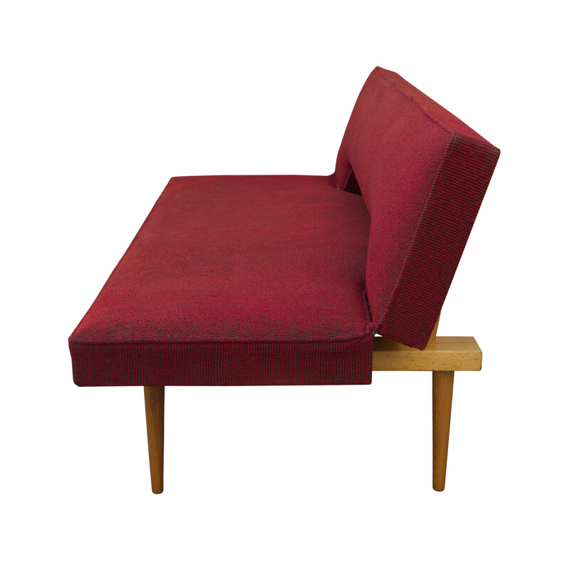 Canapé lit vintage rouge par Miroslav Navratil, design scandinave, 1960