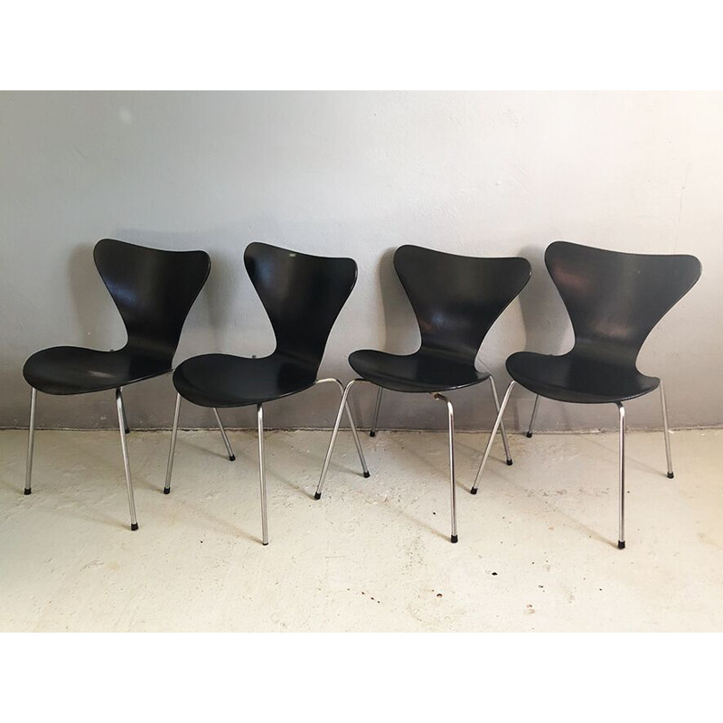 Set of 4 Arne Jacobsen vintage chairs for Fritz Hanse, serie 7, 1950s