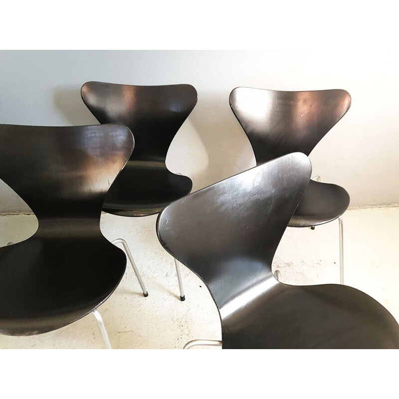 Ensemble de 4 chaises vintage Arne Jacobsen pour Fritz Hanse, série 7, 1950