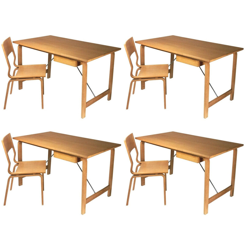 Set of 4 vintage Saint Catherines desks and chairs by Arne Jacobsen, 1965 