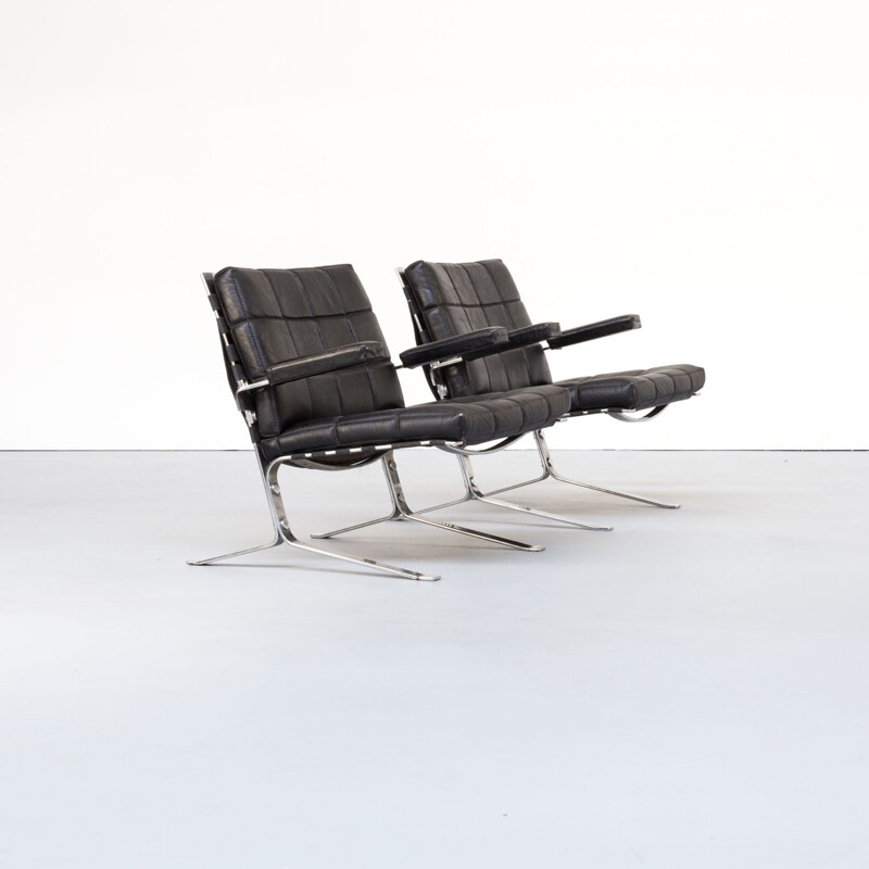 Pair of 2 "joker" armchairs by Oliver Mourgue, 1950s