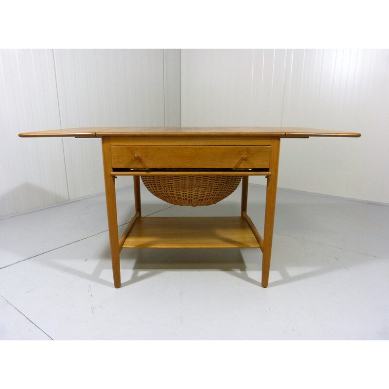 Sewing table in oak, Hans WEGNER - 1950s