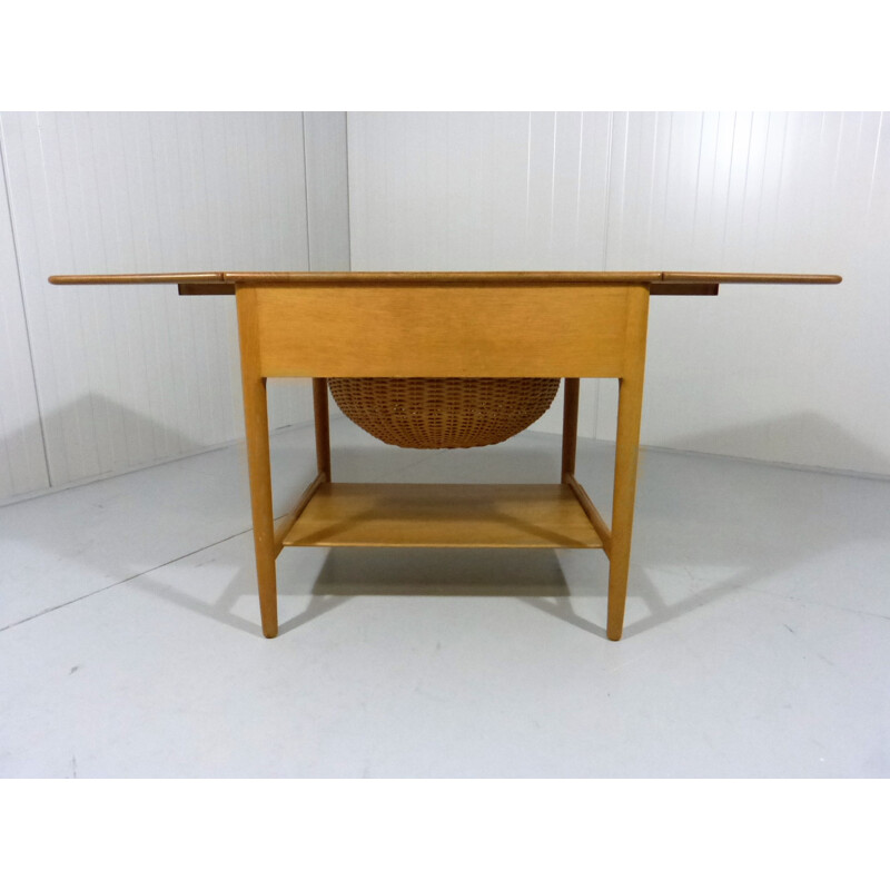 Sewing table in oak, Hans WEGNER - 1950s