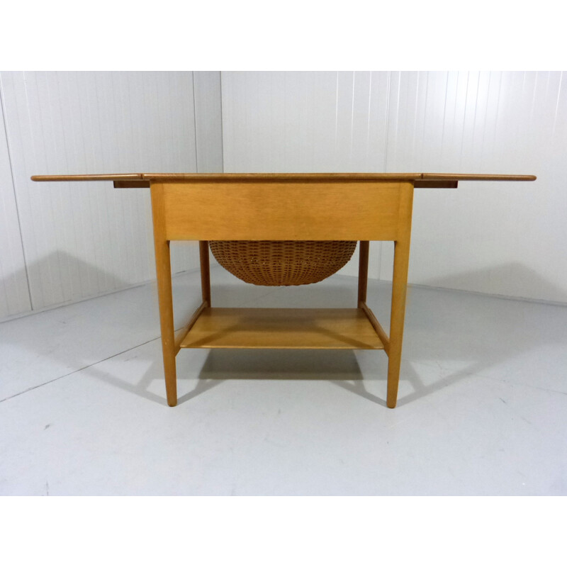 Table à couture vintage en chêne, Hans WEGNER - 1950