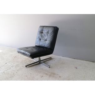 Vintage armchair in leather, Denmark 1960s