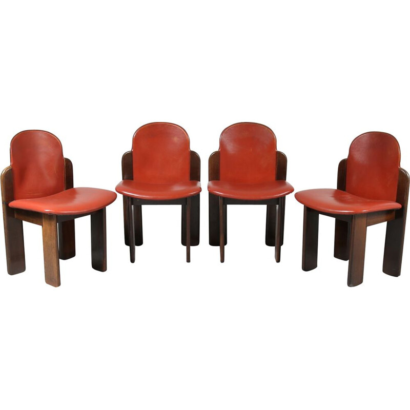 Suite de 4 chaises en cuir Italie 1970