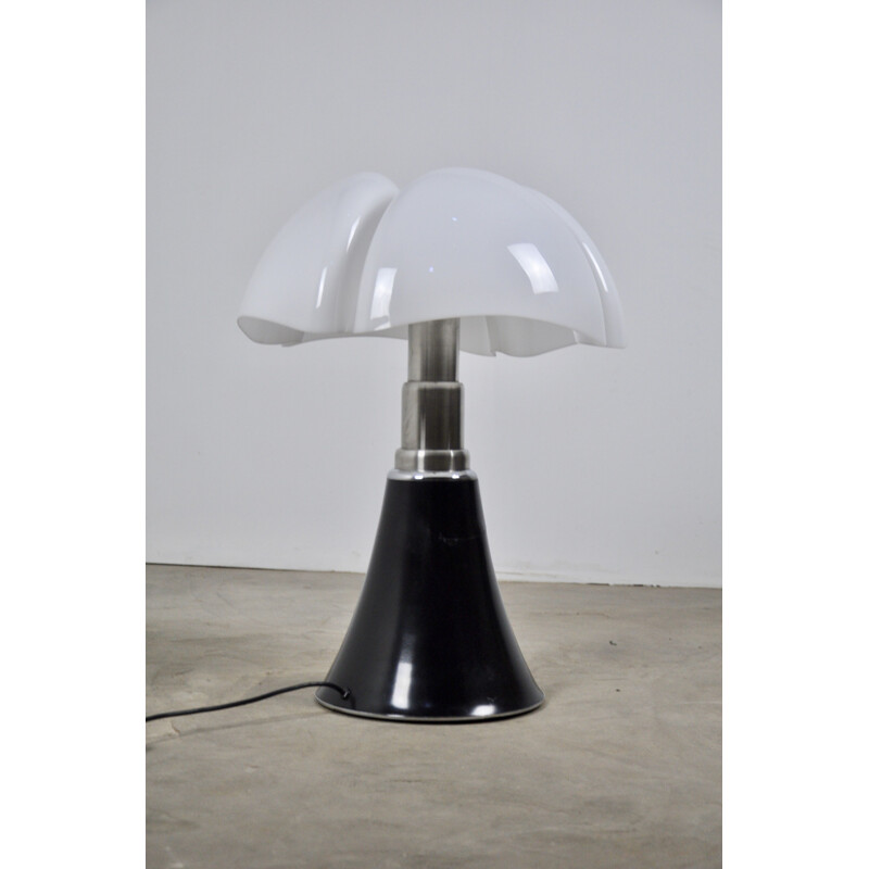 Lampe de table vintage Pipistrello par Gae Aulenti pour Martinelli Luce, 1960