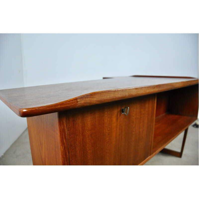 Boomerang vintage desk by Peter Løvig Nielsen for Løvig, 1950s
