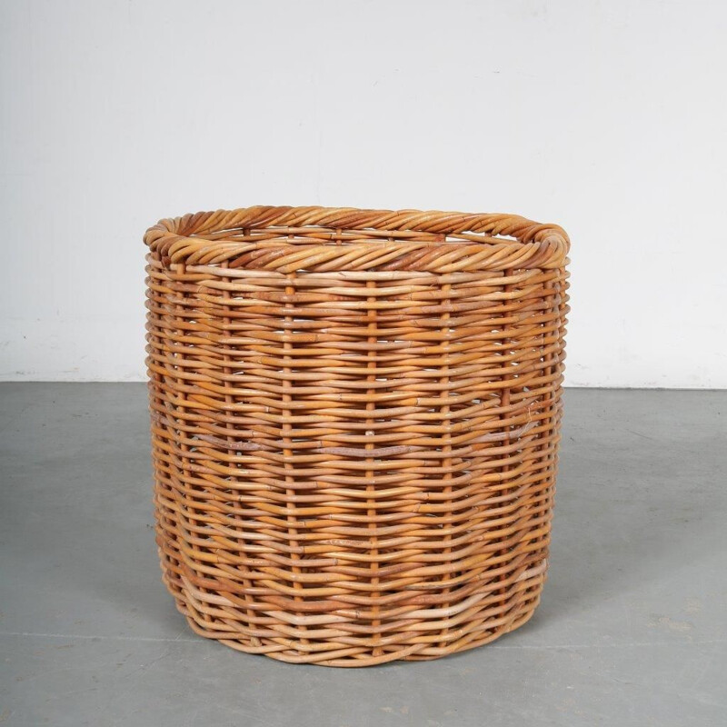 Vintage large wicker basket 1950