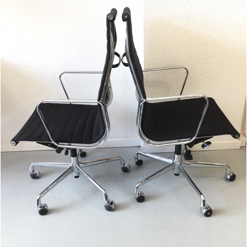 Vintage EA119 office chair by Charles and Ray Eames for Vitra, 1990 