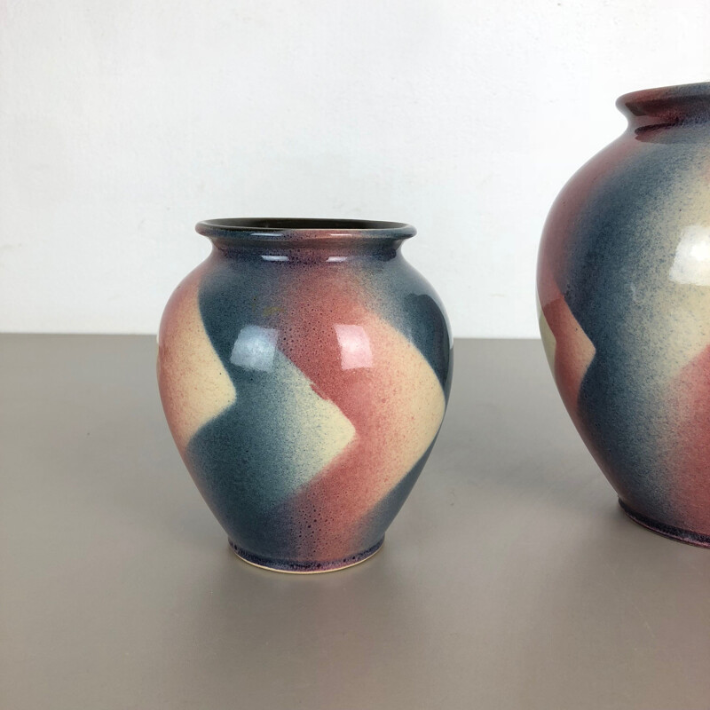 Ensemble vintage de 2 vases Op Art Spritzdekor Bauhaus par Bay Ceramics, Allemagne, 1950