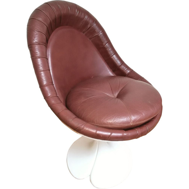 Chaise vintage en skai brun et pied tulipe circa 1970