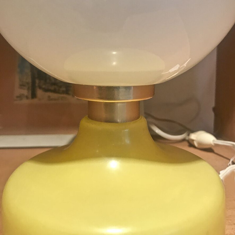 Lampe de table vintage en opaline et verre jaune, 1960