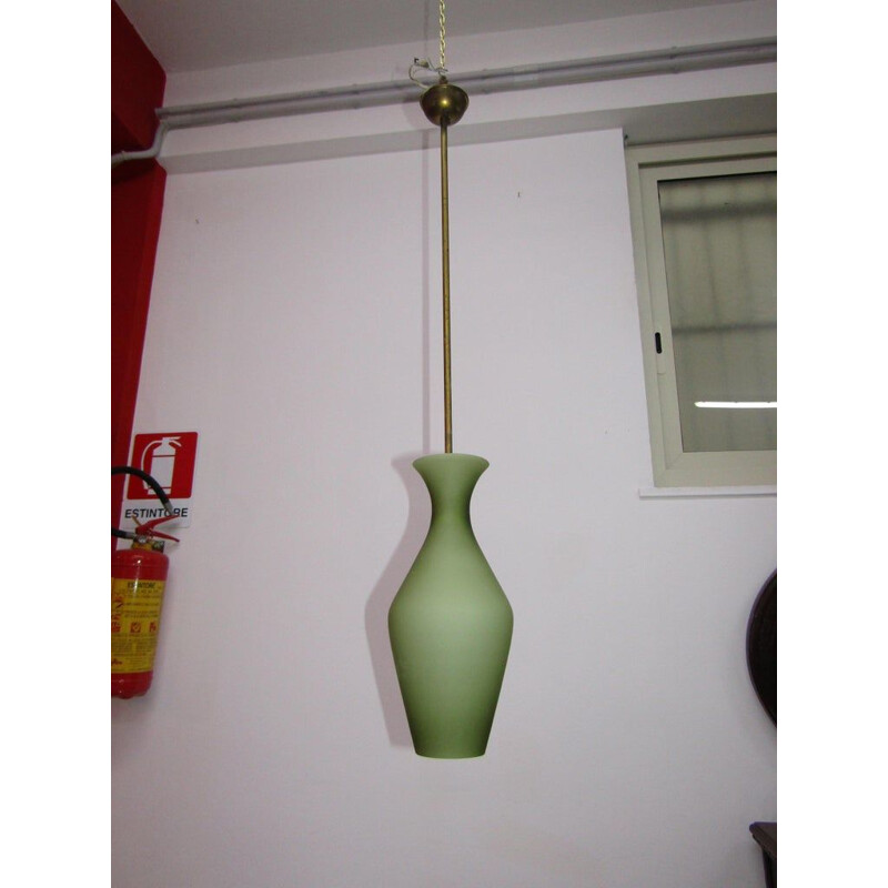 Lampadario vintage in vetro colorato verde con struttura in ottone di Stilnovo 1950