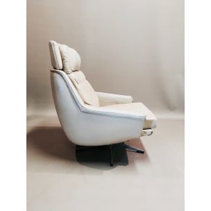 Vintage swivel armchair in leather and metal 1960