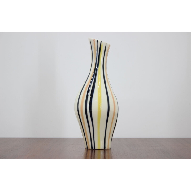 Jarrón de cerámica vintage de Jarmila Formonkov® para Ditmar Urbach, Checoslovaquia 1970