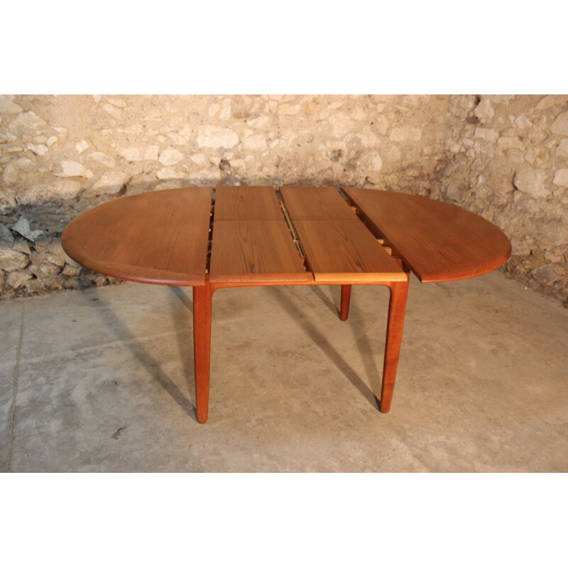 Expandable scandinavian vintage teak dining table by Svend Aage Madsen for Knudsen & Son, 1960s