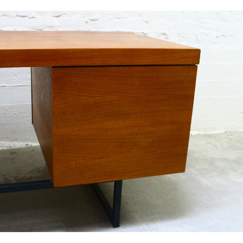 Bureau vintage en bois par Pierre Guariche 1970