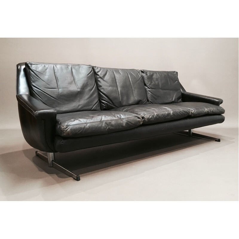 Vintage 3-seater black sofa made entirely of leather and chrome 1950