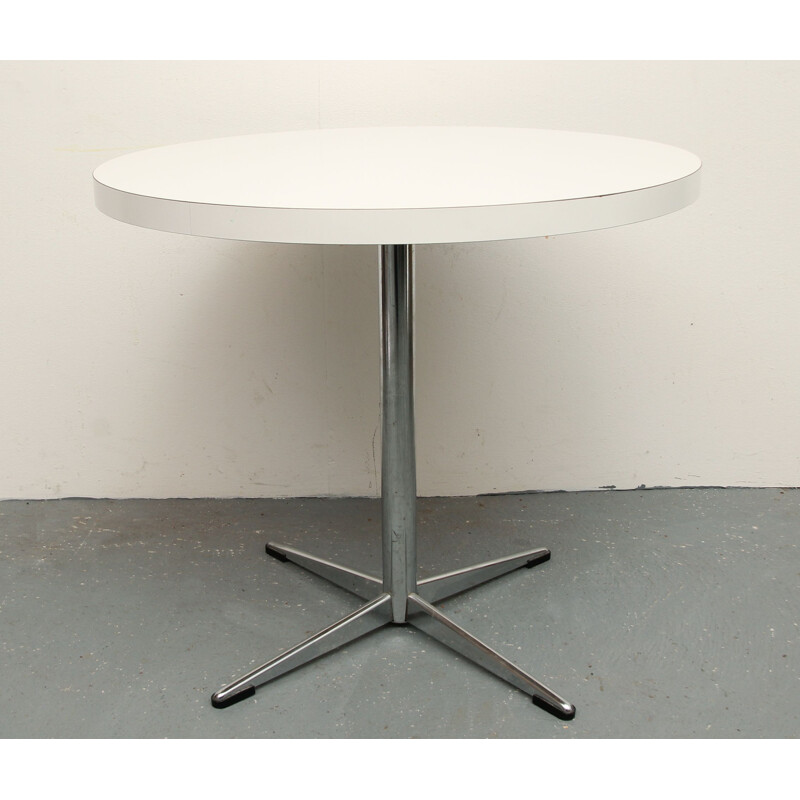 Vintage formica coffeetale in white 1970