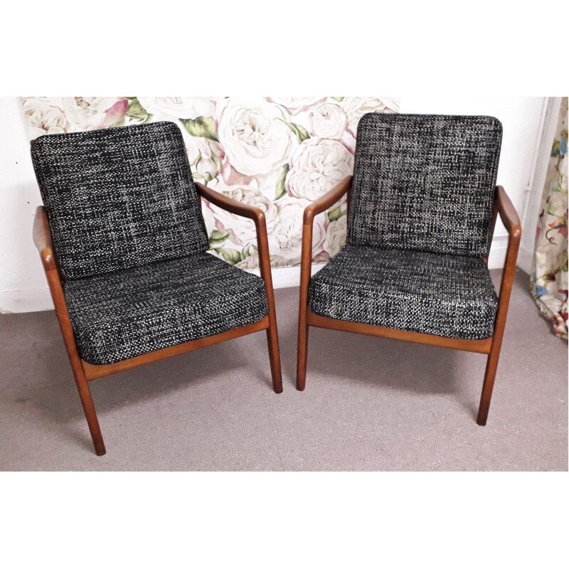 Set of 2 vintage FD 109 model chairs by Ole Wanscher, 1950s