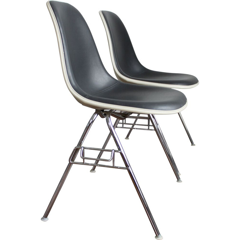 Set of 2 vintage Vitra DSS fibreglass chairs,  Herman Miller, 1960-70s