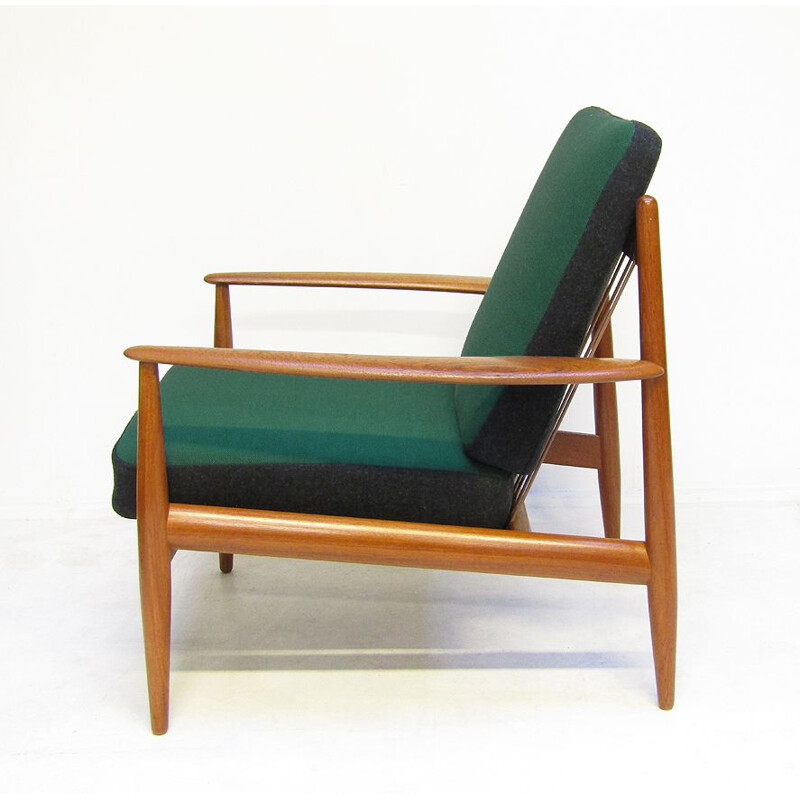 Divano e sedia danese d'epoca di Grete Jalk, modello FD-118, 1950