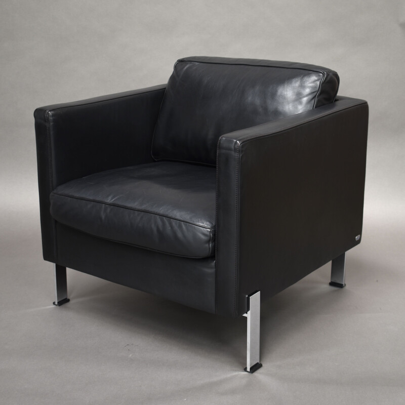 Paire de fauteuils vintage en cuir noir par De Sede, Suisse 1970