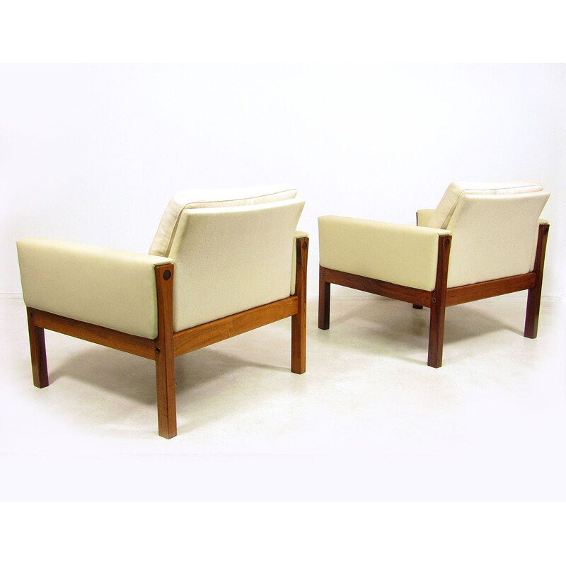 Pair of vintage rosewood armchairs by Hans Wegner, 1960