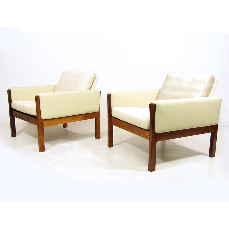 Pair of vintage rosewood armchairs by Hans Wegner, 1960