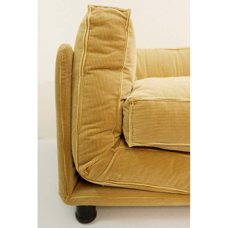 Comfy vintage armchair in yellow velvet