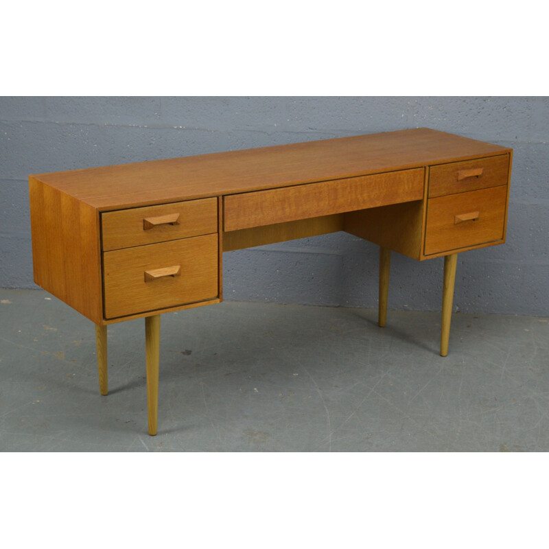 Vintage oak desk by John & Sylvia Reid from Stag Furniture, 1960s