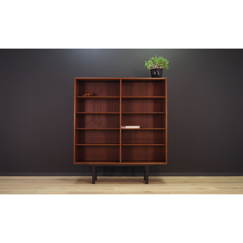 Vintage rosewood bookcase by Hundevad & Co, 1960-70s