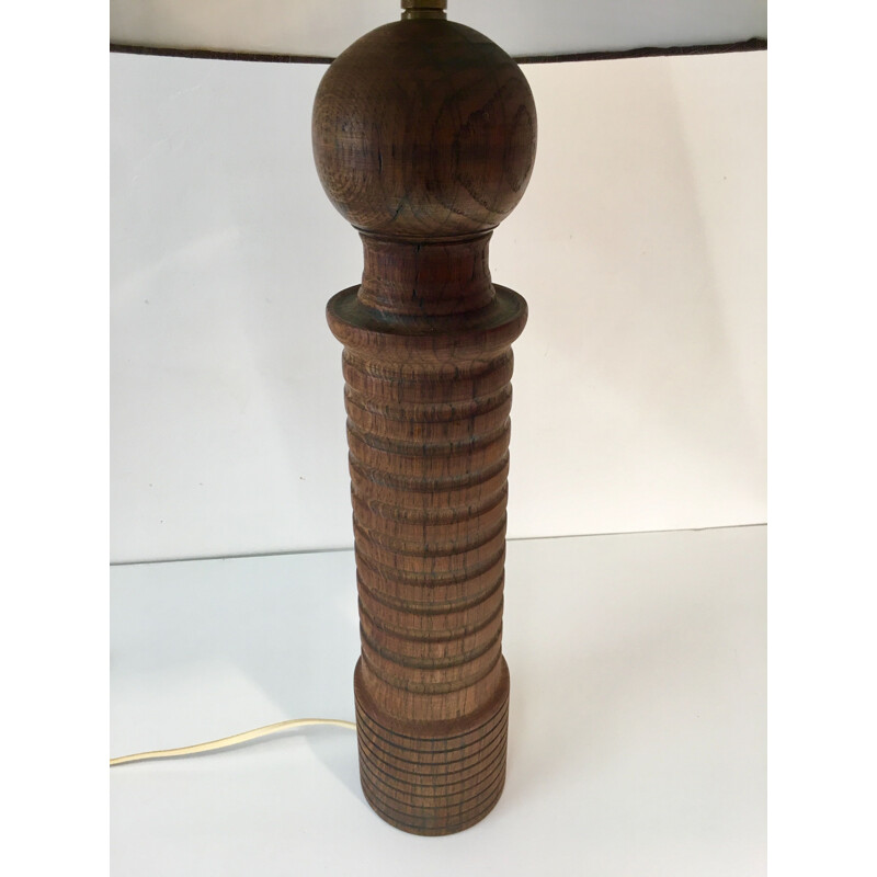 Vintage table lamp in oak and beige velvet foot