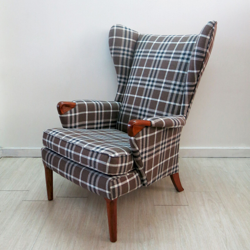 Vintage Wingback Chair with Teak Legs from Parker Knoll, 1960s