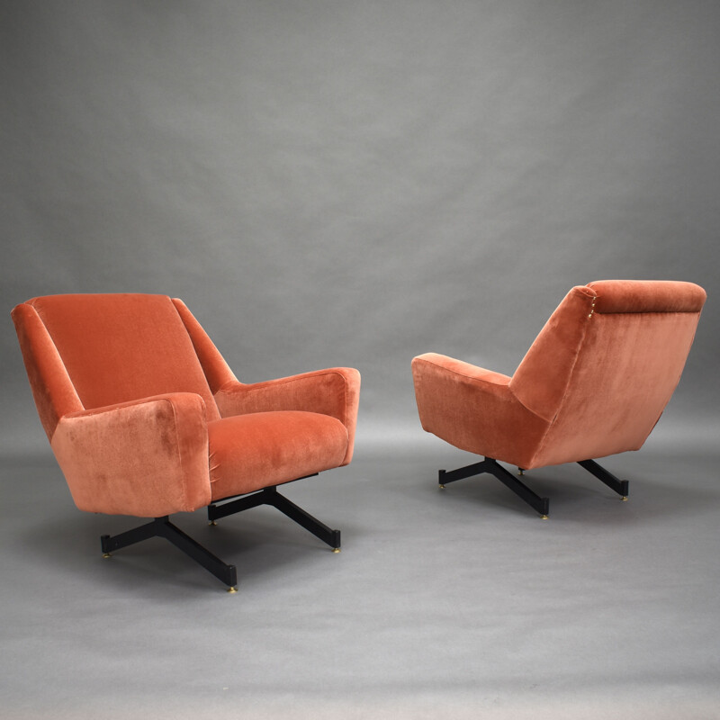 Set of 2 vintage velvet armchairs, Italy