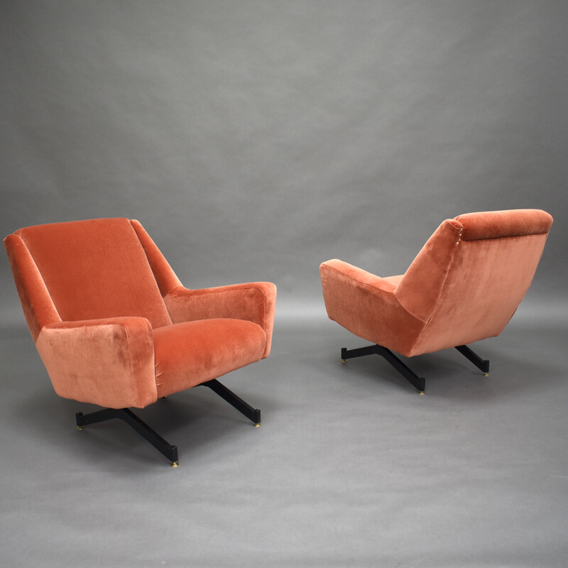 Set of 2 vintage velvet armchairs, Italy