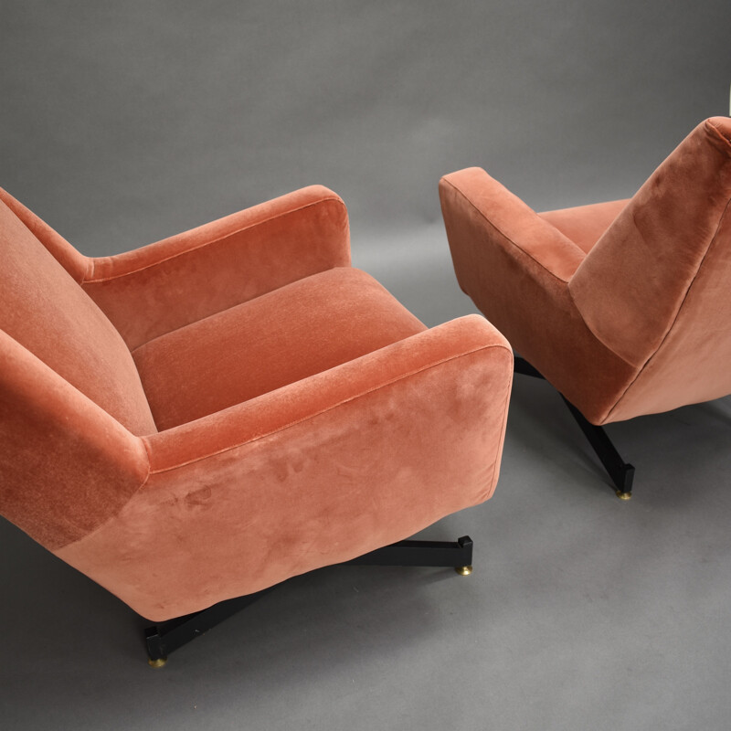 Set of 2 vintage velvet armchairs, Italy