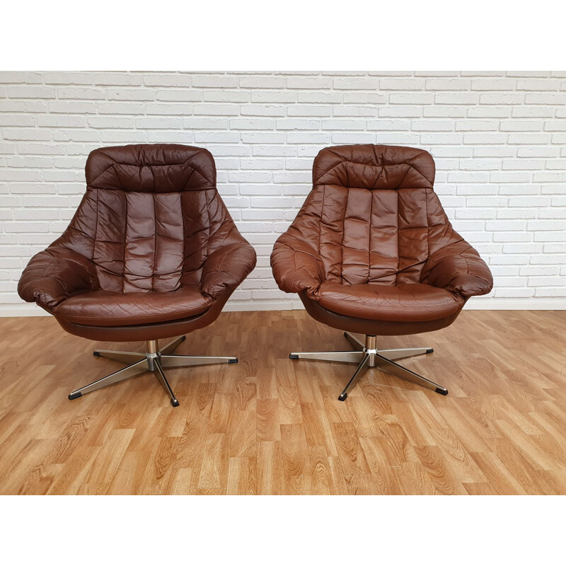 Ensemble de 2 fauteuils vintage à dossier élevé par Henry Walter Klein, 1970