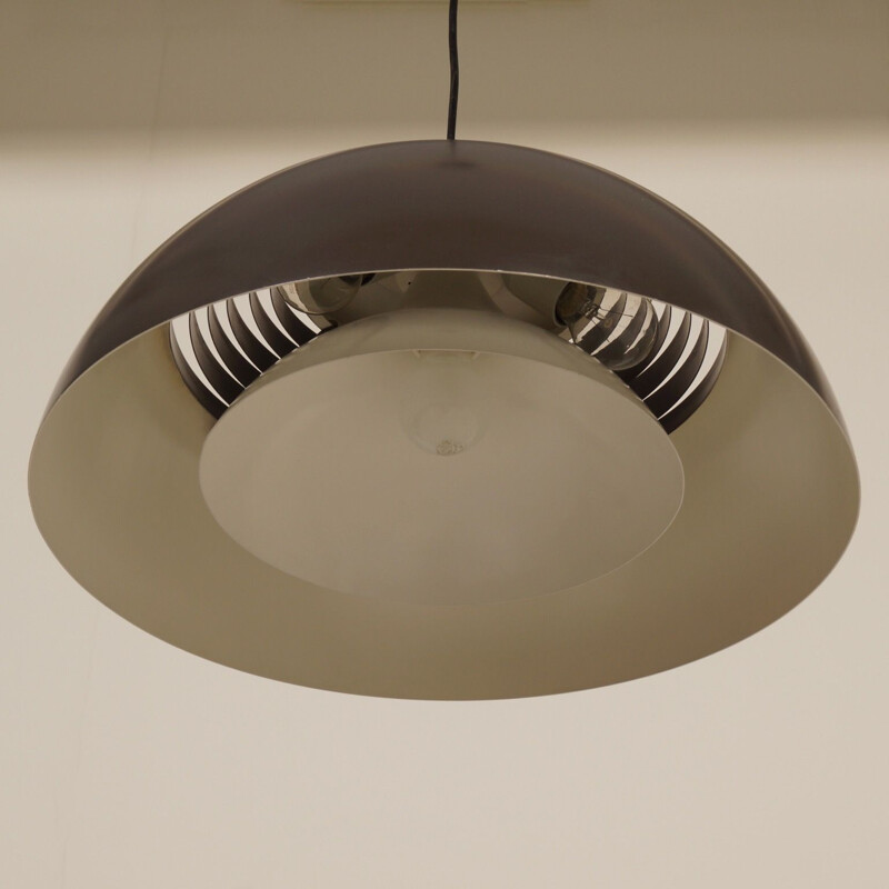 Lampe d'accrochage AJ brune vintage par Arne Jacobsen pour Louis Poulsen, 1970