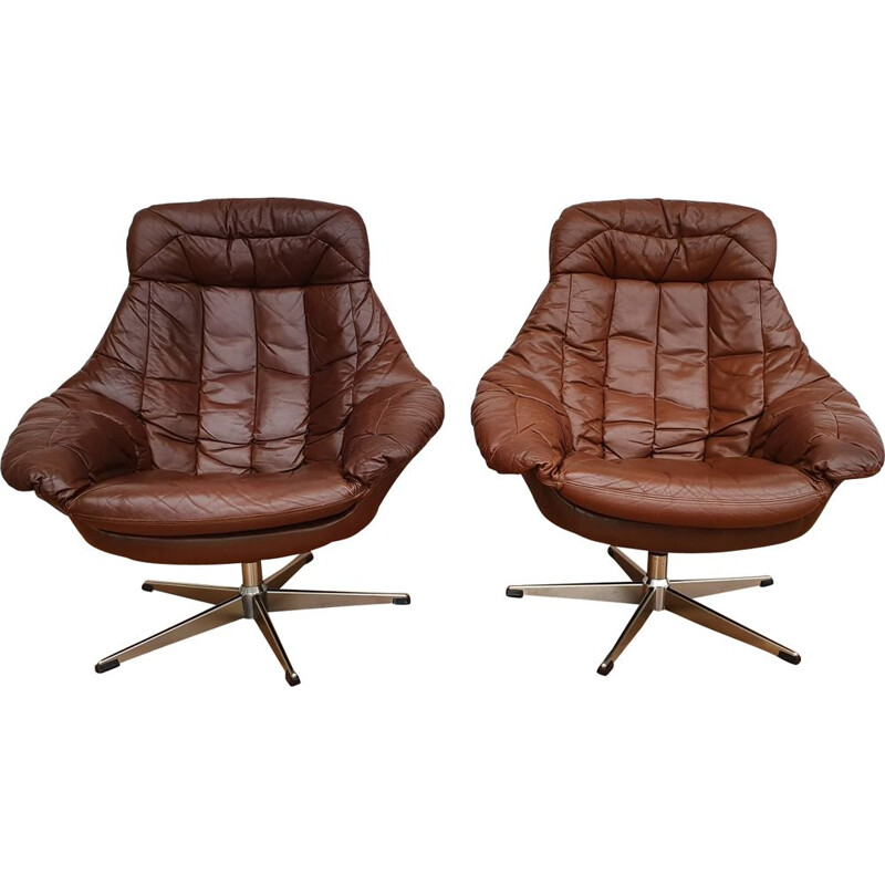 Set of 2 vintage high-backed armchairs by Henry Walter Klein, 1970s